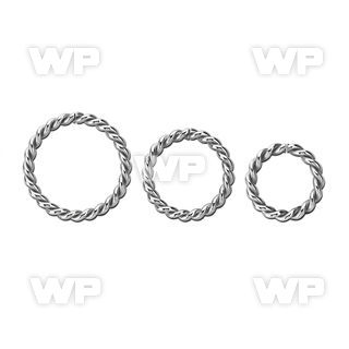 selw16 steel seamless ring w a twisted wire design 